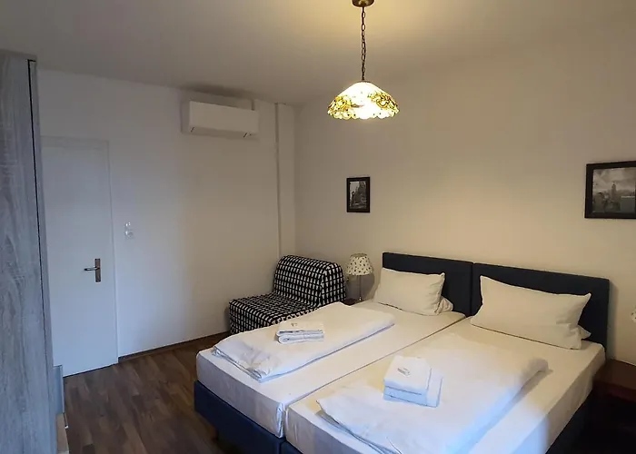 Gästehaus: Hotel Pension Graf